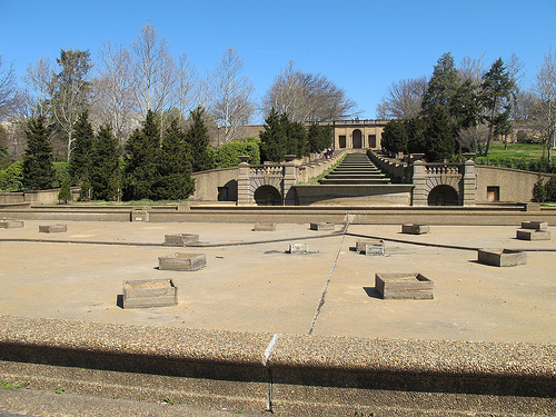 meridian_hill_park_fountain_dry_until_memorial_day_dc