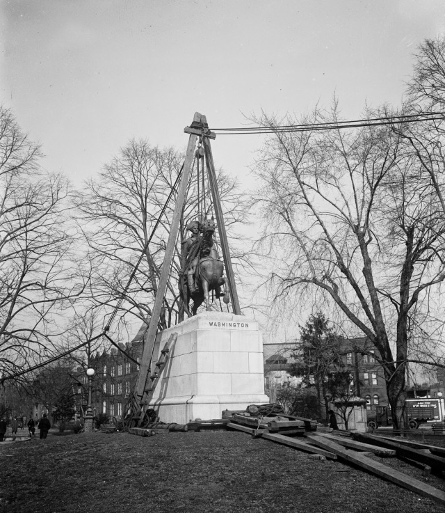 Washington Statue March 1923 42884u