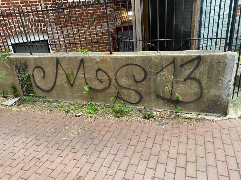 MS13-Graffiti-1.jpg